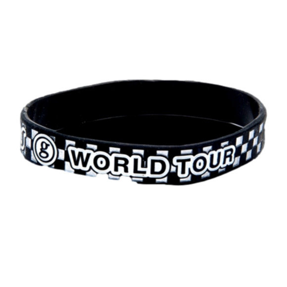 ๐ฃ Garth ๐ค Brooks World Tour ๐ถ Checkered Silicone Wristband Bracelet ๐ - Picture 2 of 2